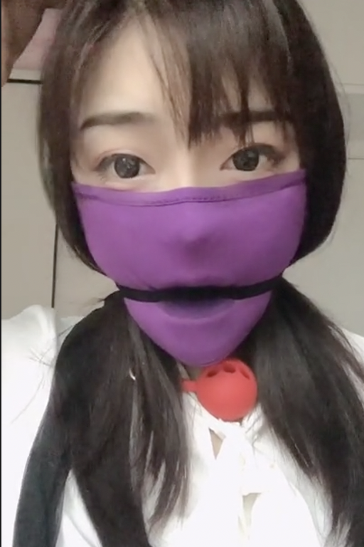 fetishkyi's tweet photo. 【国产】安然，丝袜，口球，胶带 https://t.co/fAZmaTS4gF