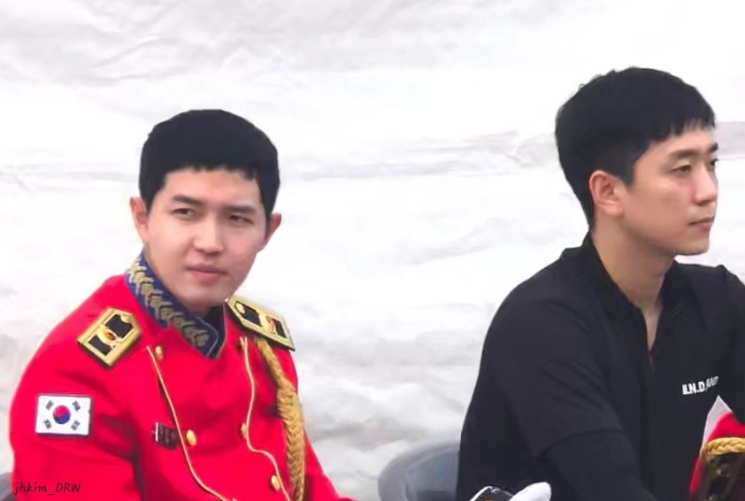 #김재환  궁금했던 투샷
(앞머리 귀여운데?)