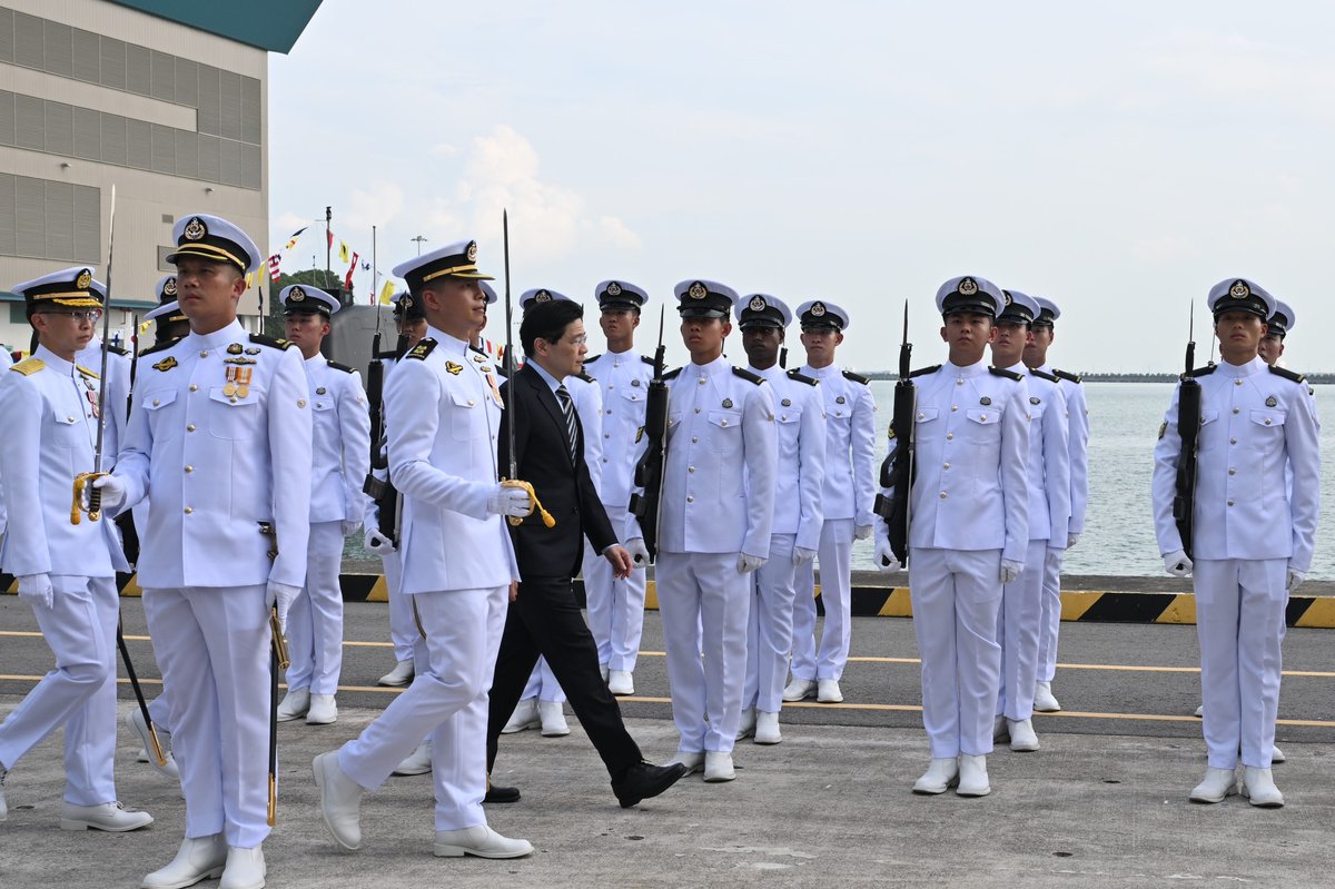 aag_th's tweet photo. 🇸🇬🇩🇪⚓️AAG_th บันทึกประจำวัน: สิงคโปร์ทำพิธีขึ้นระวางประจำการเรือดำน้ำชั้น Invincible สองลำแรก RSS Invincible และ RSS Impeccable 
https://t.co/5MM0jhawgV
#Singapore #Navy @mindefsg #Germany @thyssenkrupp_en #Type218SG #RSSInvincible #RSSImpeccable #Submarine #Warship https://t.co/cRZVY5gjAQ