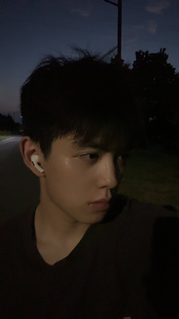 someone71259477's tweet photo. 🤳🚲 https://t.co/VZ2lp8xHek