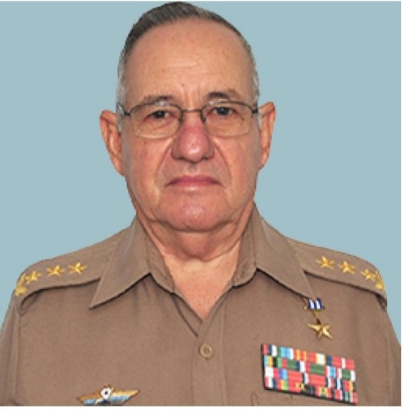Falleció el Gral de Cuerpo de Ejército Ramón Espinosa Martín, Viceministro Primero de las FAR, miembro del Buró Político del PCC y Héroe de la República de #Cuba. Resaltó por su fidelidad, audacia e inteligencia.
parlamentocubano.gob.cu/ramon-espinosa…