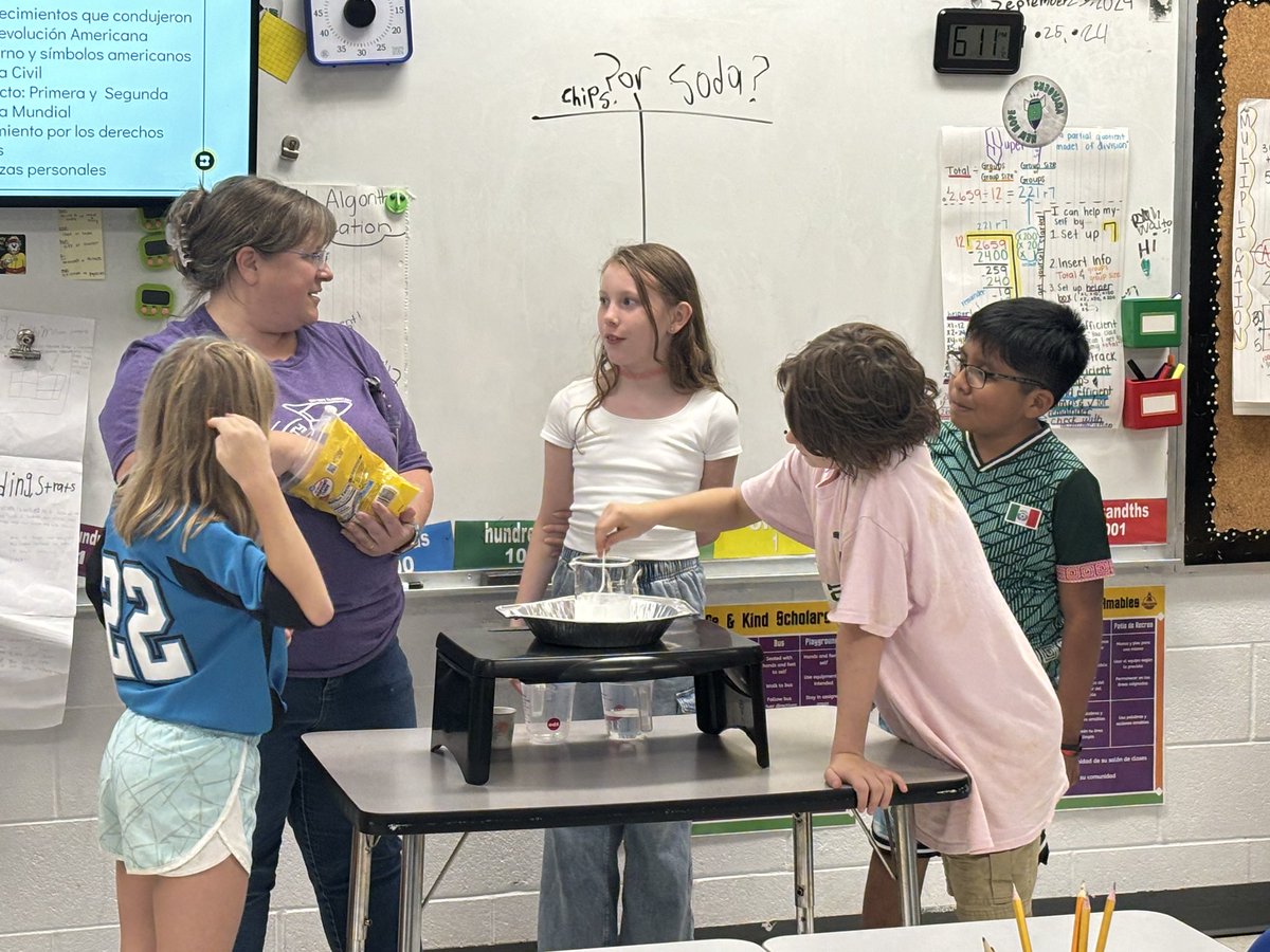 BreezeSharks's tweet photo. This evening at New Hope Elementary’s Title I Back to School Night our fifth grade students helped me demonstrate Dancing Corn experiment from science class. They explained to their families about chemical changes. #NHVoyagers #EveryKidEveryDay https://t.co/K0el6KEf77