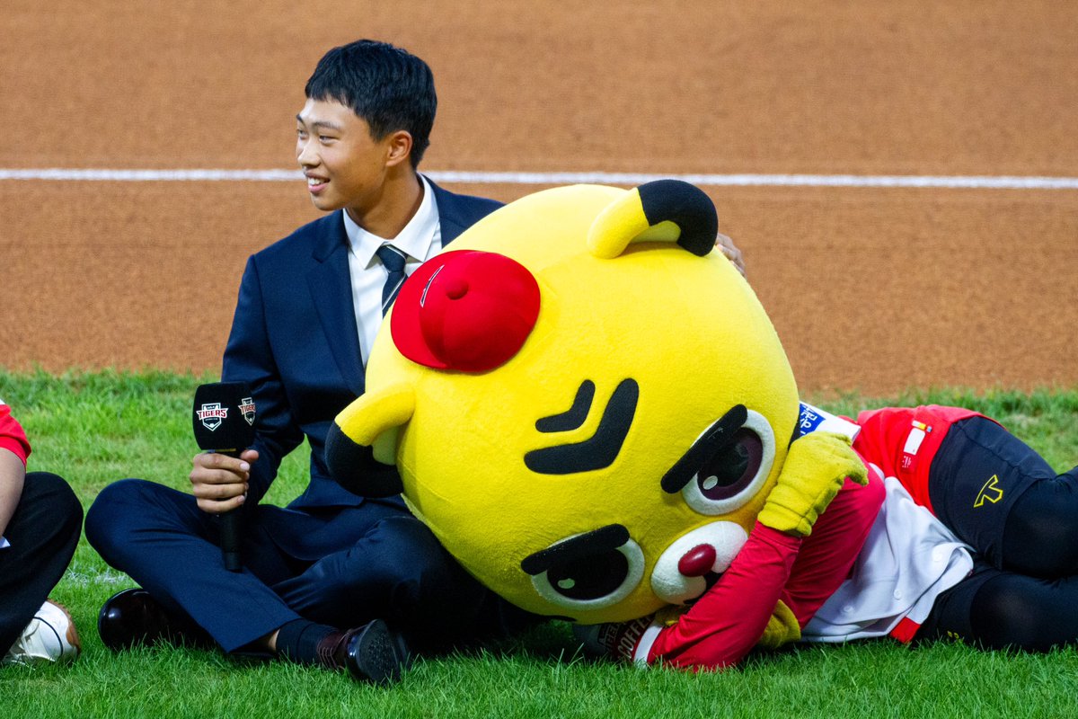 하 진짜 볼때마다 골때리는 사진이야ㅠㅠ