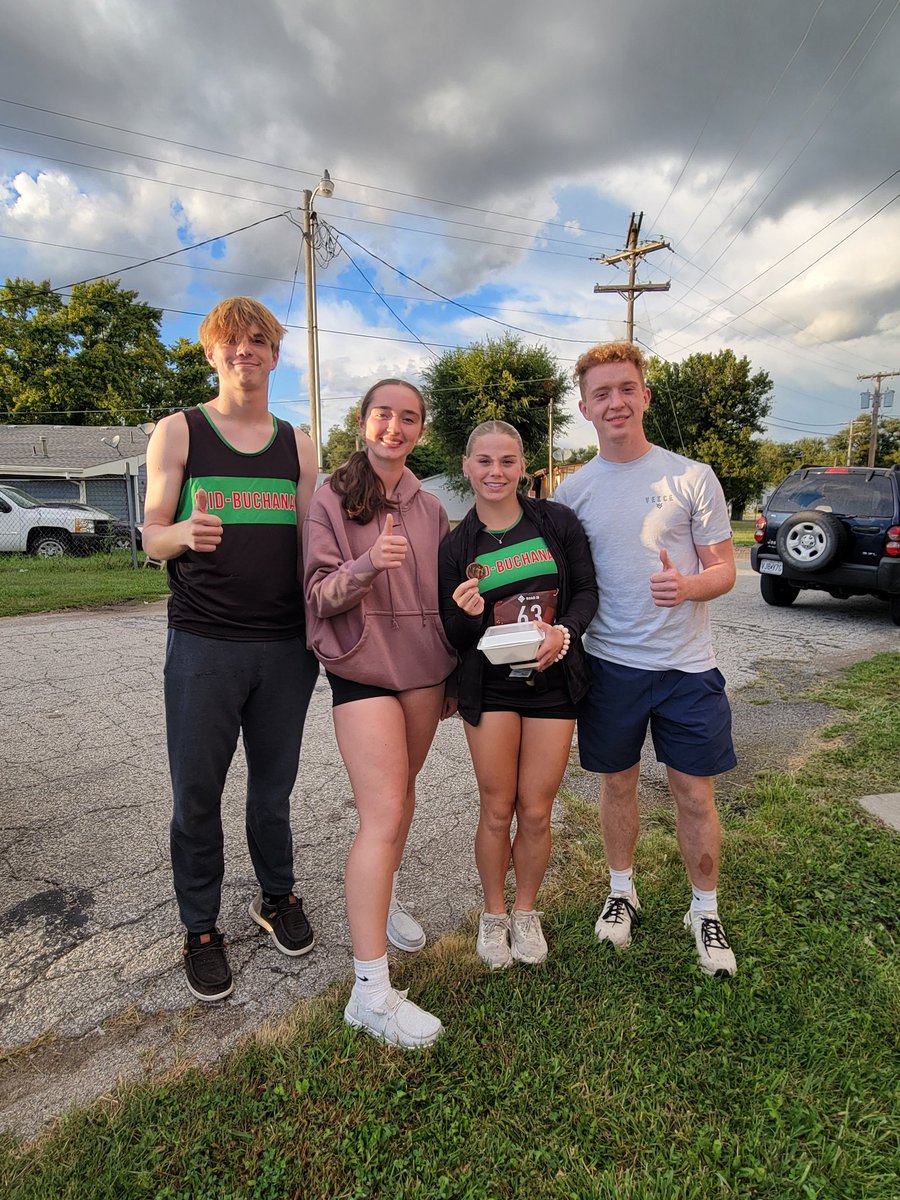 MsMaP2's tweet photo. A great day to run for the CC runners.  We had four medalists and all set personal records for this season. Gotta keep working hard to bring home more hardware and better times.  @MBDragonSports https://t.co/2RNPV8IJWg