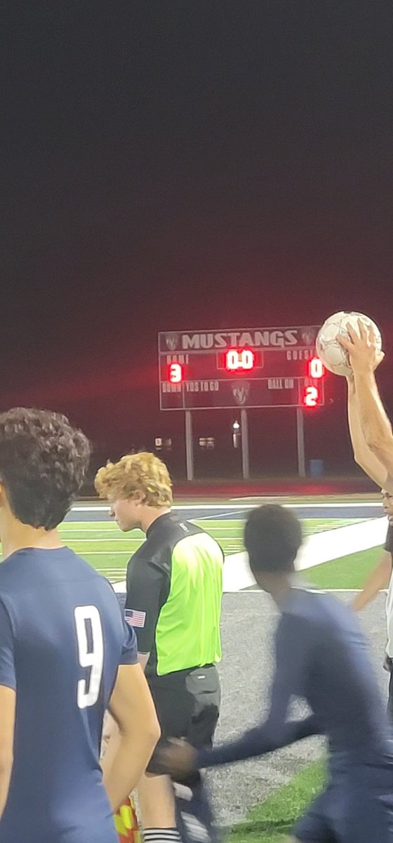 Moore_Athletics's tweet photo. This one belongs to the MUSTANGS https://t.co/dZu8IgHSlI