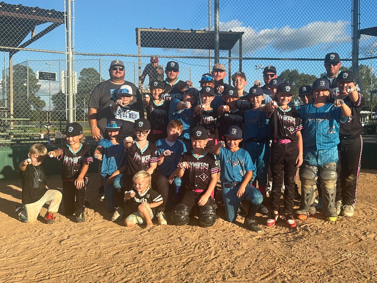 🏆 ETX Bombs Away (Sponsored By BCG Trailer Parts)🏆

🥇11U AA Champions: Haymakers

🥈11U AA Runner-Ups: 903 Knights

🌟11U AA MVP: Rhydar Richardson