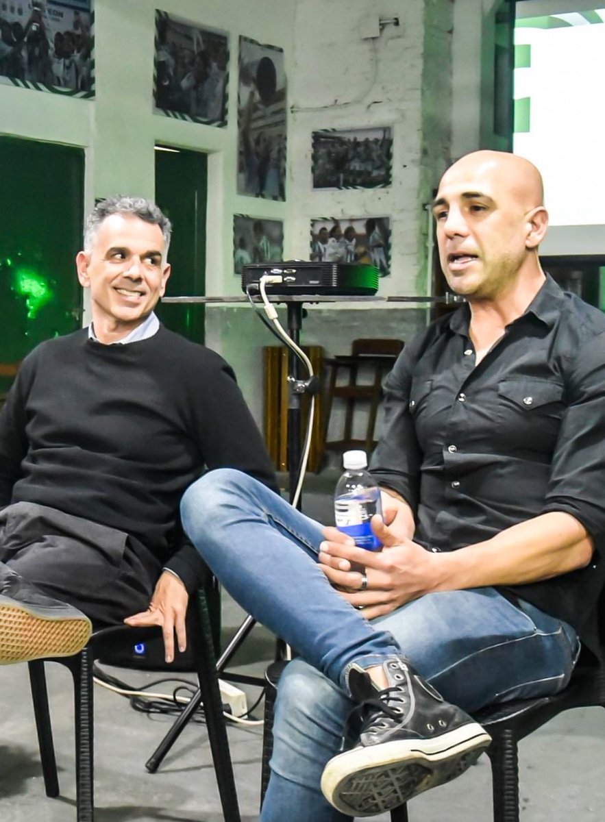 <a href="/CodigoBanfield/">Código Banfield</a> <a href="/Unidosbanfield/">Unidos Por Banfield</a> <a href="/cabnaranja/">Agrupación Naranja</a> <a href="/Compromiso_CAB/">Agrupación Compromiso Banfileño</a> <a href="/matumariotto/">Matías Mariotto</a> <a href="/EduardoJSpinosa/">Eduardo Spinosa</a> Ahora 🎙 en @codigobanfield Marcelo Nogues: "Cebolla Giménez no cumple con los requisitos estatutarios para estar en la lista. El club comunicó un supuesto error, no hay ningún error. No estuvo en el padrón 2012, en el 2015, en el 2018, no aparece ni el grupo familiar ni él"