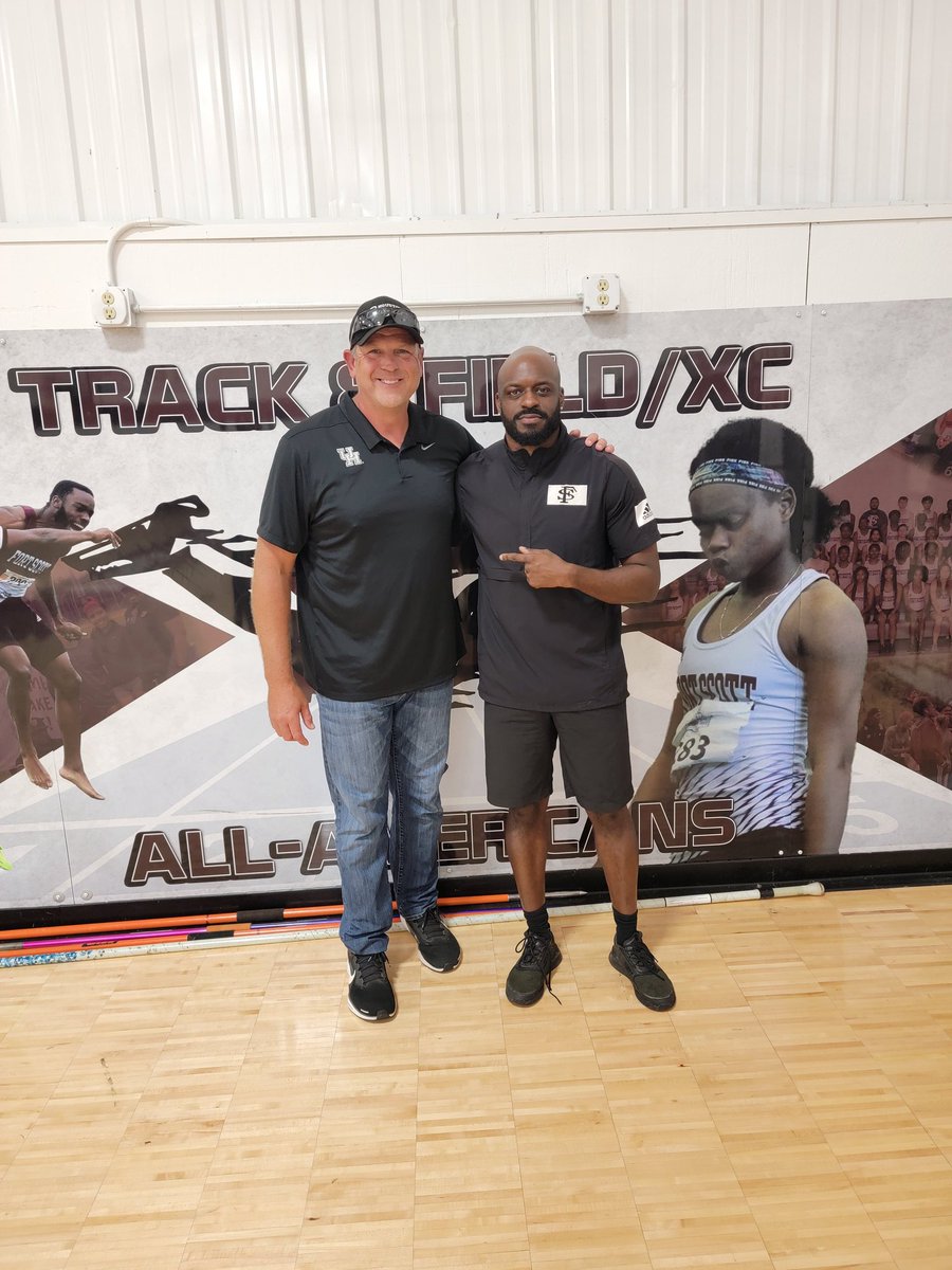 Philip Redrick (@kingredrick) on Twitter photo Big S/o to <a href="/UHCougarTF/">#HTownSpeedCity</a>
And coach <a href="/WillMBlackburn/">Will Blackburn</a> for stopping by #TheFort and talking to some of our student athletes.
It's an Honor to have you on campus! Big S/o to <a href="/UHCougarTF/">#HTownSpeedCity</a>
And coach <a href="/WillMBlackburn/">Will Blackburn</a> for stopping by #TheFort and talking to some of our student athletes.
It's an Honor to have you on campus!