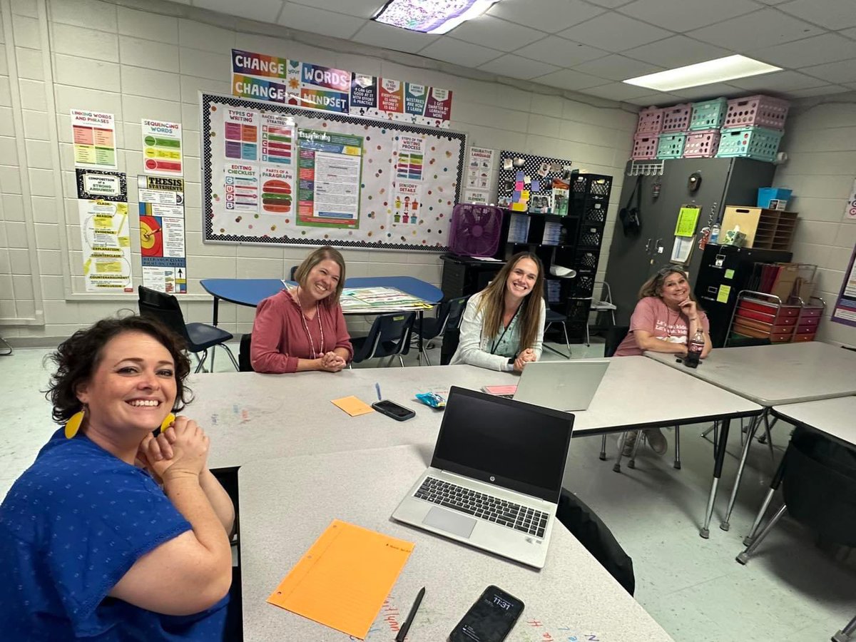 BaileyEducation's tweet photo. Bailey Coach Katie Douglas worked with St. Martin Middle School 7th grade teachers in Jackson County, MS on lesson plans. πππ€ #baileyeducation #LEADwithBailey https://t.co/p4EiCDMSo5