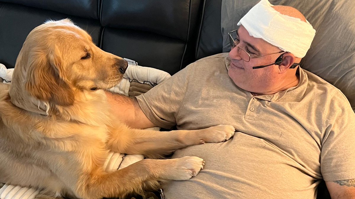 ECADServiceDogs's tweet image. &quot;Choy is a character! Extremely bonded w/ Maurice, these two were made for each other! They do everything together! Recently, Maurice had surgery Choy was able to see Maurice in recovery. Choy was so worried about his Daddy!&quot; #ProjectHEAL #ToBeOfService #NationalServiceDogMonth