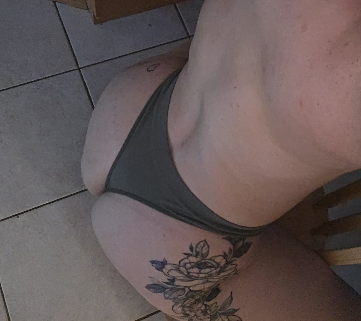 GirlHotHere's tweet photo. A quien se le antoja 😝🔥
#culonasincreíbles #CuloTragón #putiesposá #cornudos https://t.co/OAYy62GcNe