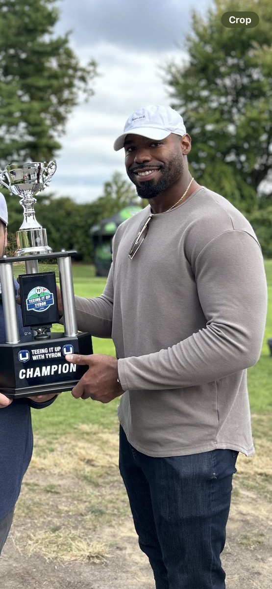 uSTADIUM's tweet image. The Arcara group came in at -9 under to with the “Teeing it up with Tyron” charity golf outing.

S/O @TrophySmack for the awesome trophy! 
What a day @MHMFNJ.