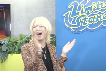 kouki_d_out's tweet photo. おはよ！

今日はリミスタ前に色々と打ち合わせ、ちなこんなに笑える配信がここにあるよww

今日つかちゃんに着てもらう服は決定しました！

今日の特典はミニポスターです。
まもなく1000枚到達！！みなさんありがとうございます！

お申し込みはコチラ
https://t.co/s8io1Huaog https://t.co/2dQ7nwti5a