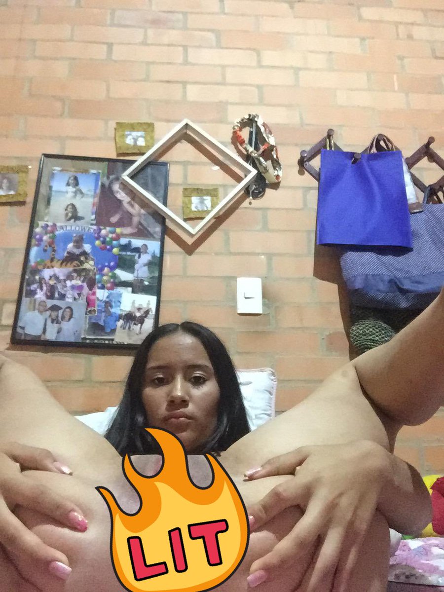 MaraAle76's tweet photo. Rt y te la mando al privado papi🤤🙈😋😈
#VentaDeContenido 💰 https://t.co/JZkx1bA9iX