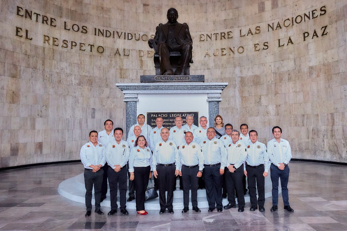 pcivilchiapas's tweet photo. En el marco de la Glosa del 6to. Informe del gobernador @RutilioEscandon; el secretario de Protección Civil, Luis Manuel García Moreno (@LuisMaGaMo), compareció ante la Comisión de Protección Civil de @congresoChis que preside el diputado José Antonio Aguilar Meza (@TonoAguilarMeza), donde dio cuenta de las acciones y avances en materia de #GestiónDeRiesgos y Protección Civil que tienen como fin la salvaguarda de las personas, los bienes y el entorno, dando a conocer lo siguiente:

✅ En el instrumento de evaluación “Índice de Gestión de #Riesgos en México, realizado por el Centro Nacional de Prevención de Desastres (#CENAPRED), #ProtecciónCivil Chiapas obtuvo el 1er lugar a nivel nacional.

✅ Gracias al apoyo del Gobernador Rutilio Escandón Cadenas, la Escuela Nacional de Protección Civil Campus Universitario Chiapas, concretó un aumento en la matrícula; pasando de 183 alumnos en 2018 a 4,021 en 2024 (crecimiento 2,197%). 

✅ Se han graduado dos generaciones de Piloto Aviador en la #EscuelaDeAviaciónChiapas. Se ha fortalecido la preparación académica y técnica con los simuladores modernos Airbus A320 y Boeing 737/800. 

✅ Durante toda la administración, las aeronaves oficiales se han mantenido al servicio del pueblo concretando de manera exitosa 4,588 operaciones aéreas con traslados de pacientes en estado crítico, operativos de seguridad y de Protección Civil, así como vuelos de adiestramiento.

✅ Se otorgaron 56 mil 575 servicios prehospitalarios y traslados terrestres en beneficio de la población a través del Sistema Estatal de Ambulancias. 

✅ A través del Programa Preventivo PP5 se cuentan con 10,345 #ComitésComunitarios de Protección Civil para impulsar la #ResilienciaComunitaria.

✅ Al ser considerada como un patrimonio de la humanidad y ser visitado por miles de turistas nacionales y extranjeros, los 365 días del año, se mantuvo limpieza en el #CañónDelSumidero. 

✅ Se concretaron 14 mil 968 #DictámenesDeRiesgos en obras públicas y privadas, así como 17 mil 370 #ProgramasInternos de Protección Civil para tener inmuebles y negocios seguros.

✅ Se cuenta con un Atlas Estatal de Riesgos, único en el país con actualización diaria y disponible a la ciudadanía todos los días. Además en #Chiapas contamos con una plataforma informativa (@pcivilChiapas) a través de la cual se da seguimiento a cada uno de los eventos o incidentes que se presentan en el estado, permitiendo una atención más oportuna.

✅ Como parte del Fondo para la Gestión Integral de Riesgos de Desastres (FOGIRD) se realizaron 437 proyectos en materia de prevención, #ReducciónDeRiesgos, entre otros.

✅ Se entregaron 5 mil 735 toneladas de #AyudaHumanitaria en 13 municipios del estado a 8 mil 88 personas atendidas por desplazamiento interno.

✅ Se brindó ayuda humanitaria a 79 mil 578 personas migrantes con 161 mil 659 raciones alimenticias.

✅ 8 mil 88 personas atendidas por desplazamiento interno. 

✅ Se cuenta con 28 procesos certificados a través del Sistema de Gestión de Calidad ISO 9001:2015.

La Comisión de Protección Civil del Congreso del Estado esta integrado por el diputado José Antonio Aguilar Meza, la diputada Erika Asunción Muñóz Nuñez, el diputado Rubén Antonio Zuarth Esquinca (@rubenzuarth), la diputada Otila Candelaria Albores Orantes, la diputada Sandra Cecilia Herrera Domínguez, el diputado Mario Humberto Vázquez López; asimismo se contó con la presencia de la presidenta de la Mesa Directiva, diputada Sonia Catalina Álvarez y la presidenta de la Junta de Coordinación Política, diputada Elizabeth Escobedo Morales.

#ReducciónDeRiesgos #PP5 #ComunidadesResilientes #LaProtecciónCivilLaHacemosTodasYTodos