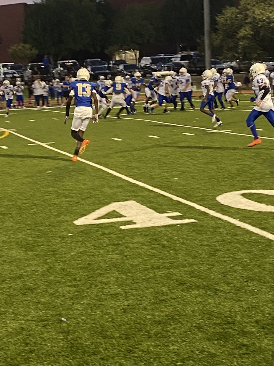 Let’s Goooo <a href="/SamTasbyFB/">GriffinFB</a>  great night for some 8th Grade Football ⚡️