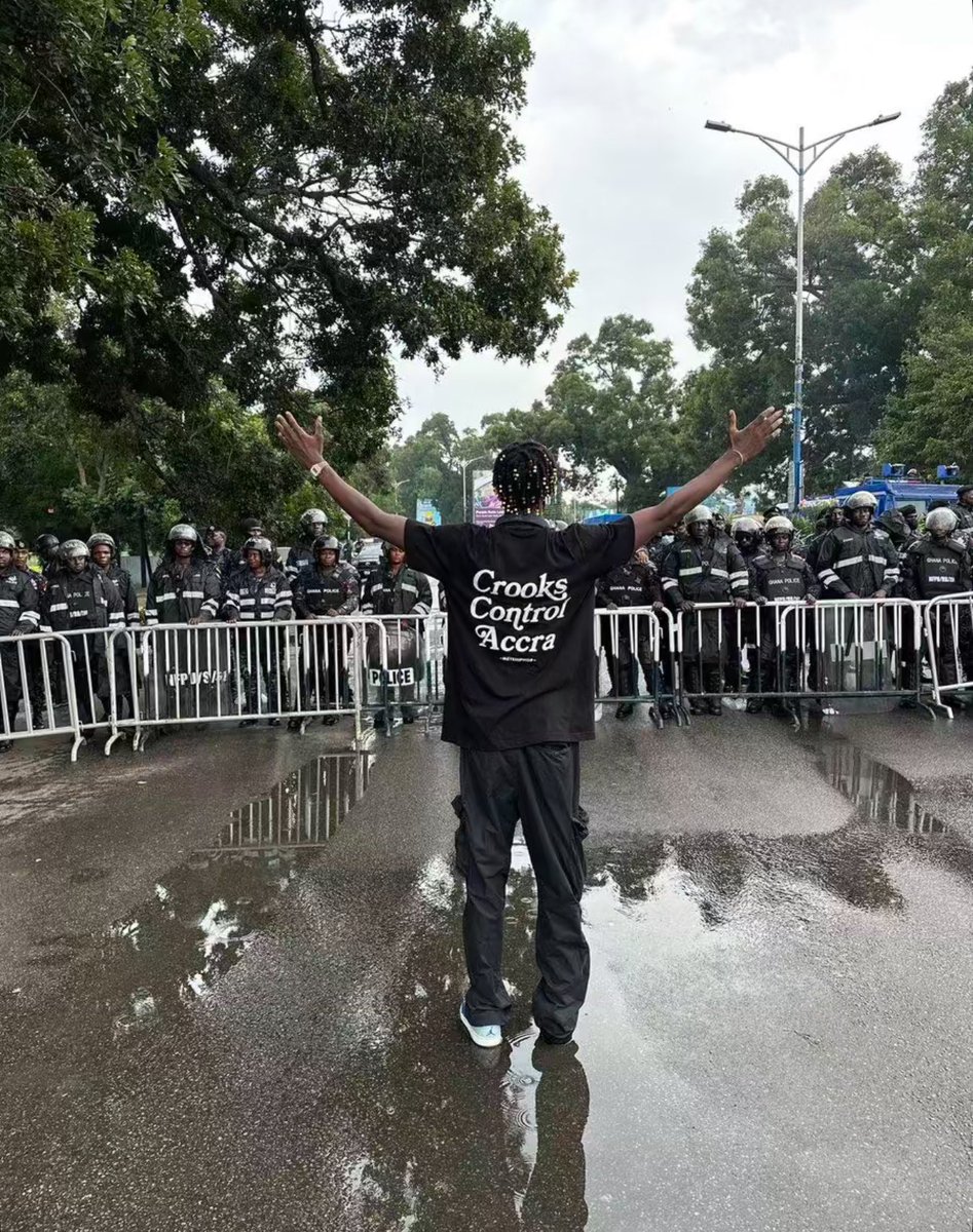 SIKAOFFICIAL1's tweet photo. #FreetheCitizens https://t.co/bhv5k7IUu1