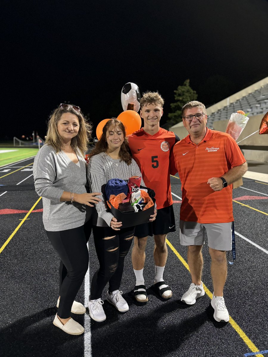 Congratulations &amp; Thank You
Senior Soccer Player #5
🐻⚽️  Namik Mehic 🐻⚽️