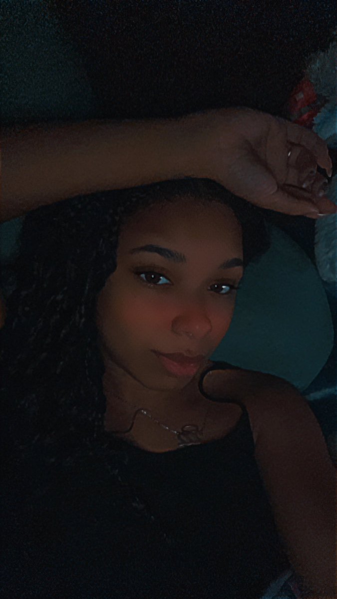 jasyloves18's tweet photo. Hope everyone have a great night 🖤 https://t.co/SeQ9wIVQul