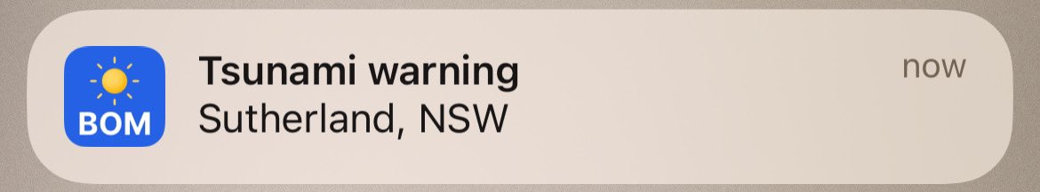 liveinspringday's tweet photo. I’m sorry there is a what now @BOM_NSW ??? https://t.co/1Mxu97DUgy