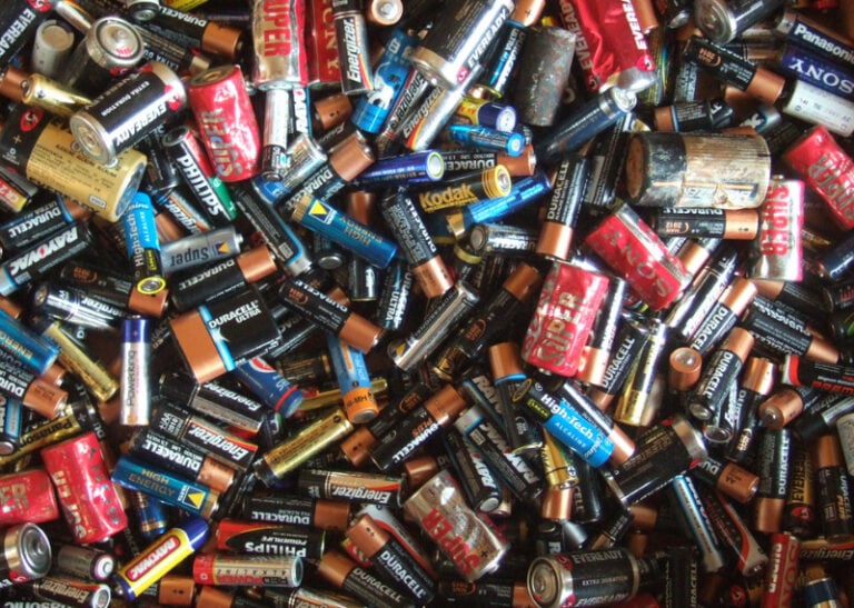 SolarStorageAu's tweet image. ‘Huge challenge but also an opportunity to fix it’:... energy-storage.news/huge-challenge… #SolarPowerStorage #StorageIsHere