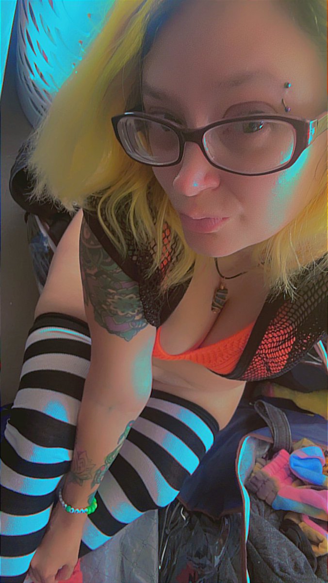 Rainbowmoonfox 🌶️$3 FANSLY!🌶️ tweet media