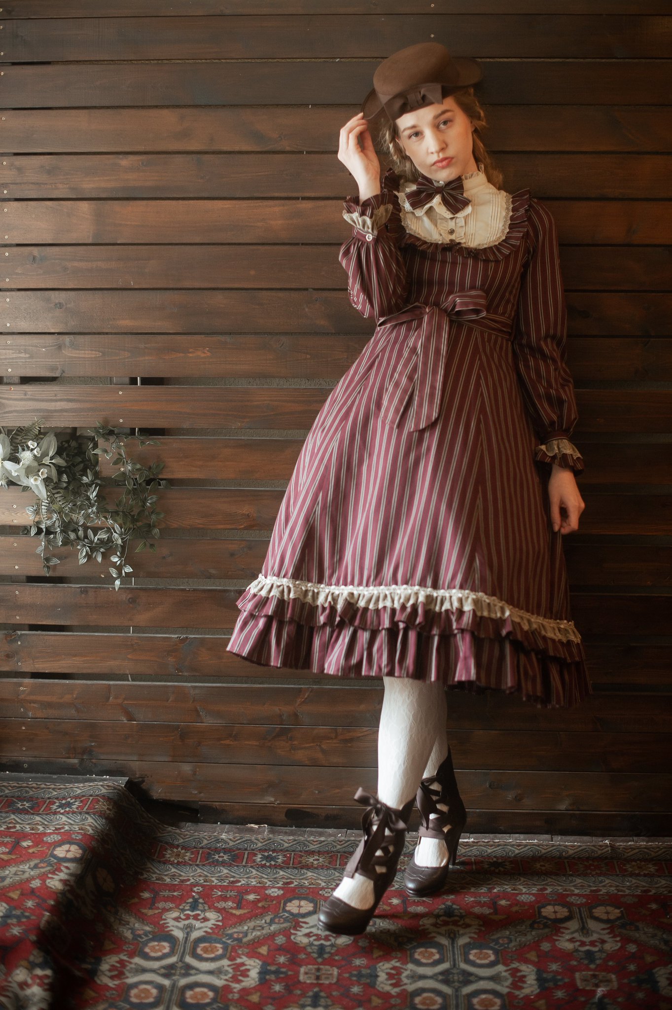 ヴィクトリアンメイデン　クラシカルドールロングドレス　レジメングリーン Classical Doll Long OP (2024) by Victorian Maiden