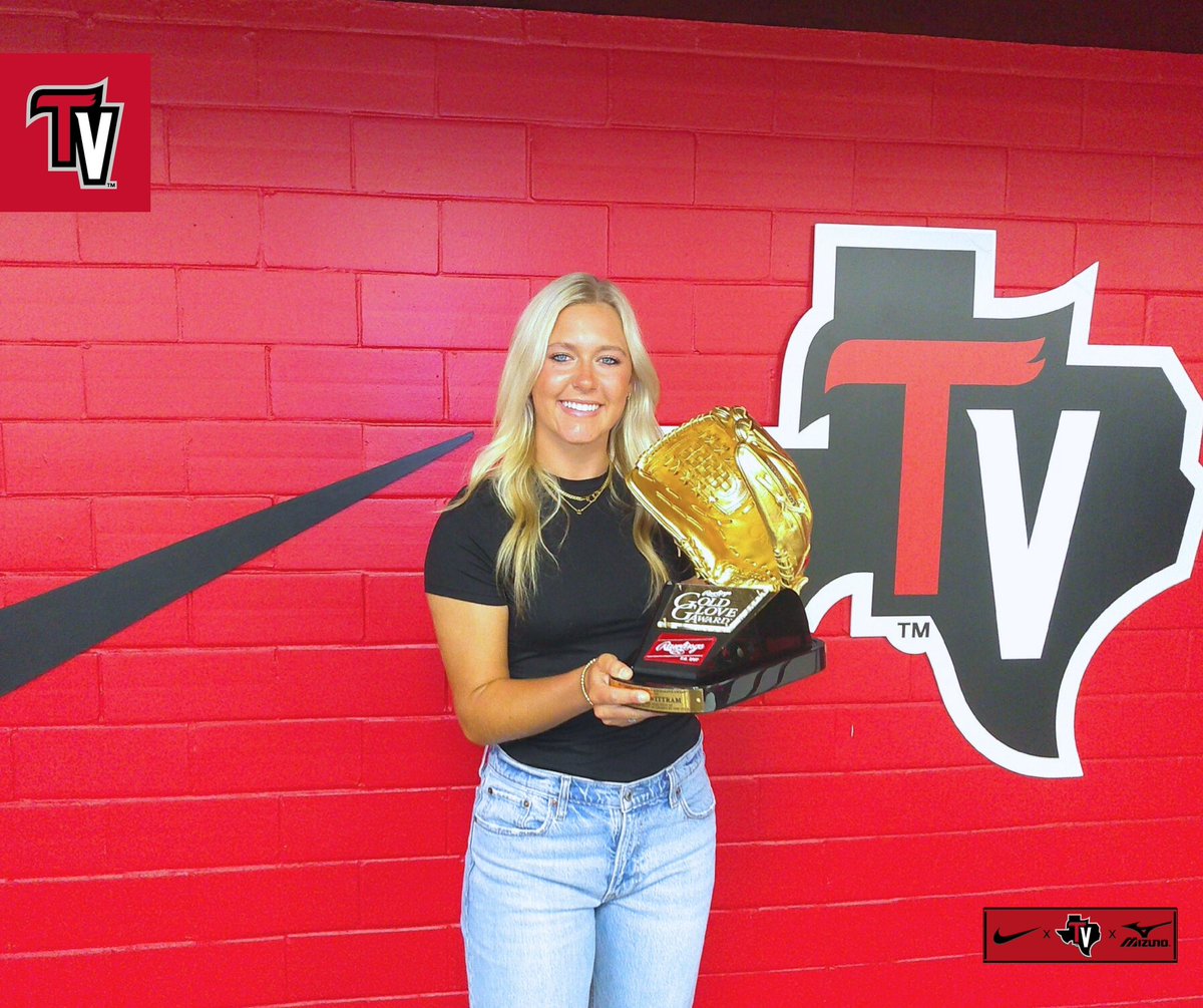 The Golden Girl finally gets her hardware!🤩

May we present, the first-ever recipient of the <a href="/RawlingsSB/">Rawlings Softball</a> Division 1 Rawlings Gold Glove Award Presented by the <a href="/NFCAorg/">National Fastpitch Coaches Association</a> 

𝐀𝐝𝐝𝐢𝐬𝐨𝐧 𝐖𝐢𝐭𝐭𝐫𝐚𝐦

#CardinalNation | #BirdGang