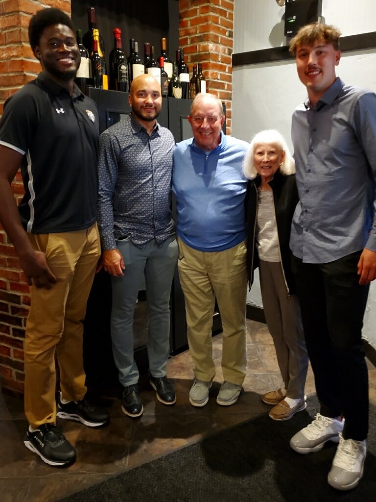 Thank you to the Rossman’s for all that you do for ⁦<a href="/MastodonMBB/">Purdue Fort Wayne Mastodons Basketball</a>⁩ &amp; ⁦<a href="/purduefw/">Purdue University Fort Wayne</a>⁩ 🦣👊🏻

Thx for your support for our life skills programming over the past 10 years! We wouldn’t be where we are today without you!

⁦<a href="/BakerStreetFTW/">BakerStreet</a>⁩ annual dinner w/ the Dons!