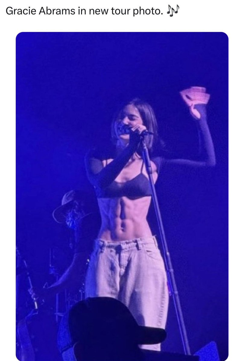 thinbellz's tweet image. Okay but like Gracie drop that workout routine babe