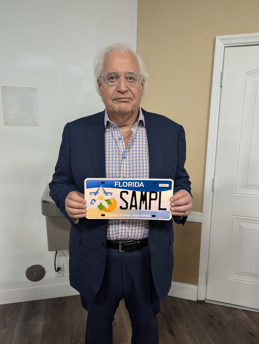 ChaskelBennett's tweet image. Thank you Ambassador @DavidM_Friedman
for your support of the special 
Florida License Plate supporting Israel and @HatzalahSoFla
The voucher costs $33.00 and $25.00 of that goes to support Hatzalah South Florida!
First 1,000 to buy one, can sign up for a second one for free, for…