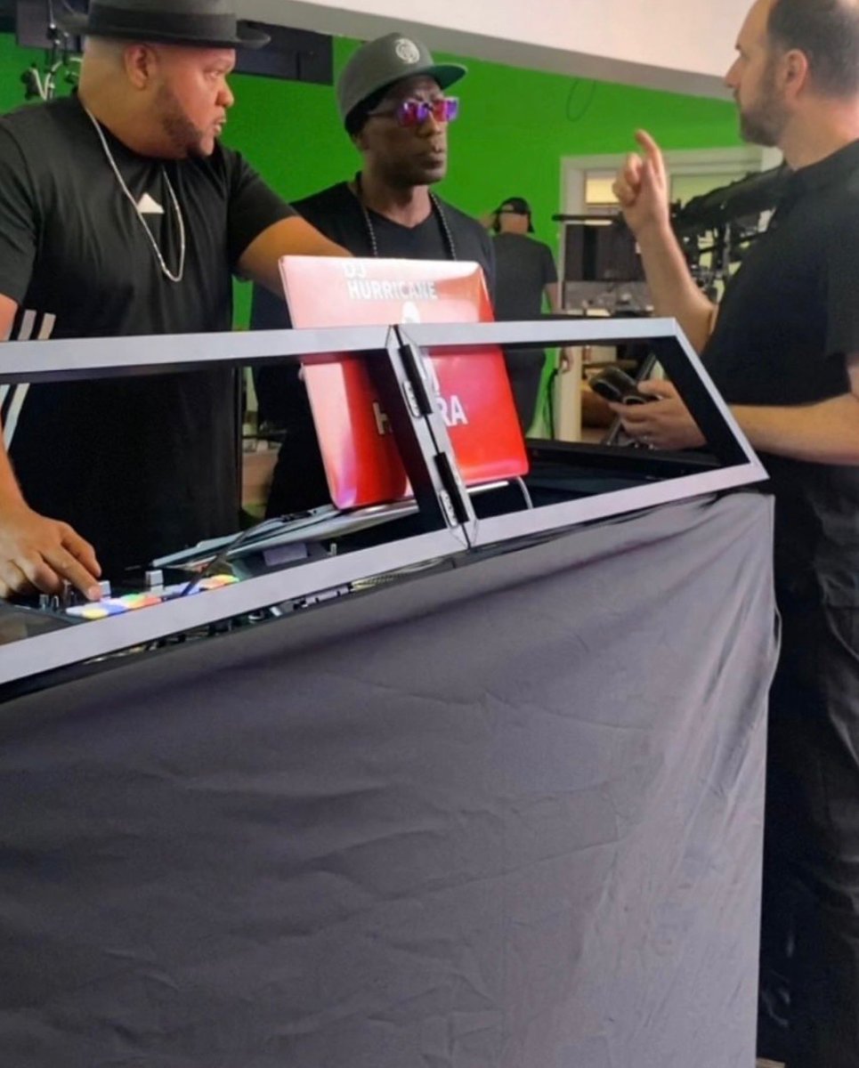 wesleysnipes's tweet image. Cookin’sum up with my brother #DJHurricane 👨🏿🍳🍴
#daywalkermobile #daywalkernetwork #planetx #daywalkerklique #daywalker