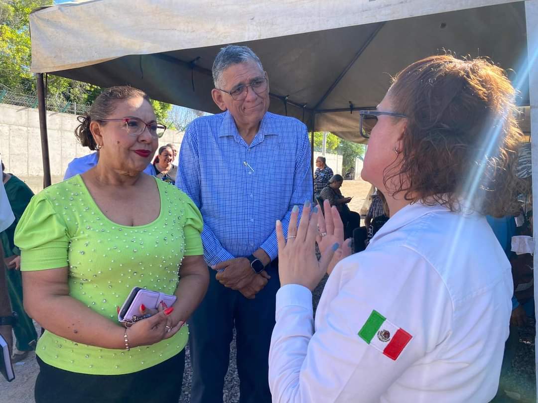 Hoy visitamos el Dr. Vagón, tren que trae servicios de salud de calidad a nuestra comunidad, de manera totalmente gratuita.
Agradezco a todo el equipo por su labor y compromiso con el bienestar de las familias mexicanas,  a Ferromex y Grupo México por hacer posible estas acciones
