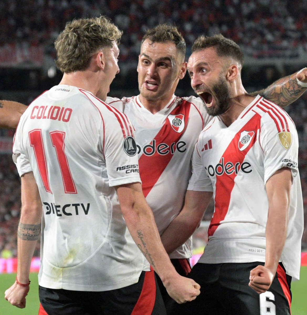 porquetendencia's tweet photo. "River":
Porque eliminó a Colo Colo y avanzó a semifinales de la #Libertadores https://t.co/9NctKTvQuA