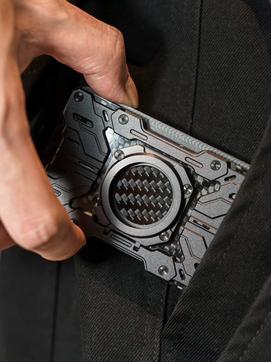 peakzooc728's tweet image. 🖤Peakzooc-Wallet Mechguard Magnetic Card Holder with Stand

👉To learn more: bit.ly/peakzooc or check bio

ignore:
#peakzooc #magsafewallet #edcessentials #carbonfiber #aluminum #everydaycarry #man #mangift #wallet #tech #global #fyp #minimalist #edccommunity #essentials