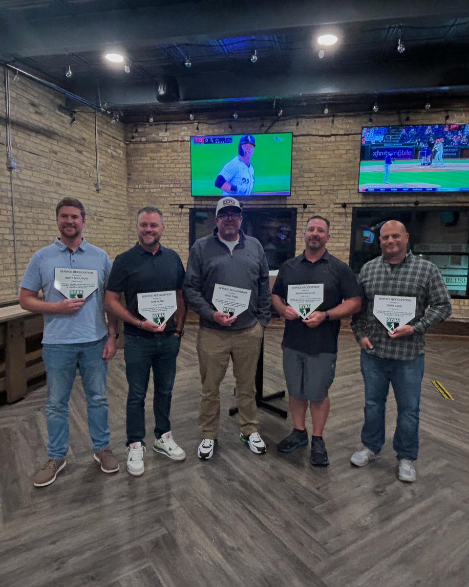 GYBA_Official's tweet photo. Great night celebrating the roast and send off of retiring GYBA Board members! Special thank you to outgoing board members Chris Wolk, Brad Ford, Tom Brady, Brett Englemann, Adam Domerchie, and Justin Carabellos. You will be missed!
#grayslake #baseballfamily #baseballcommunity https://t.co/aGJhAEcjHU
