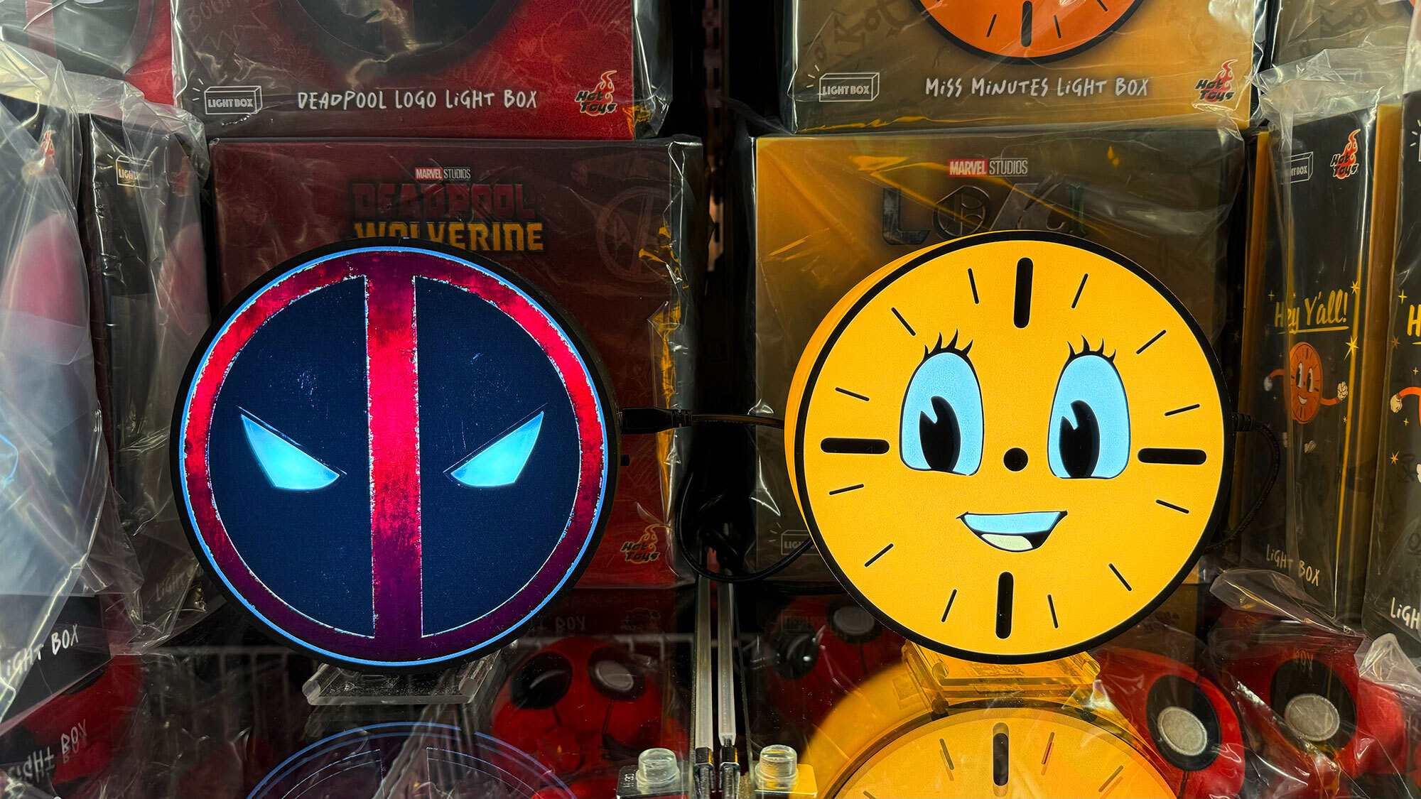 MARVEL」ロゴ MARVEL ロゴライトボックス 10周年記念 限定品 ライト