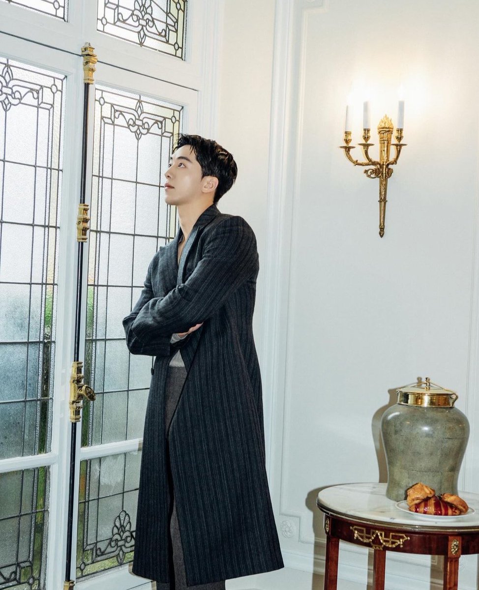 jooyuk_'s tweet photo. 🇫🇷🖤 https://t.co/99mZQeRa6V