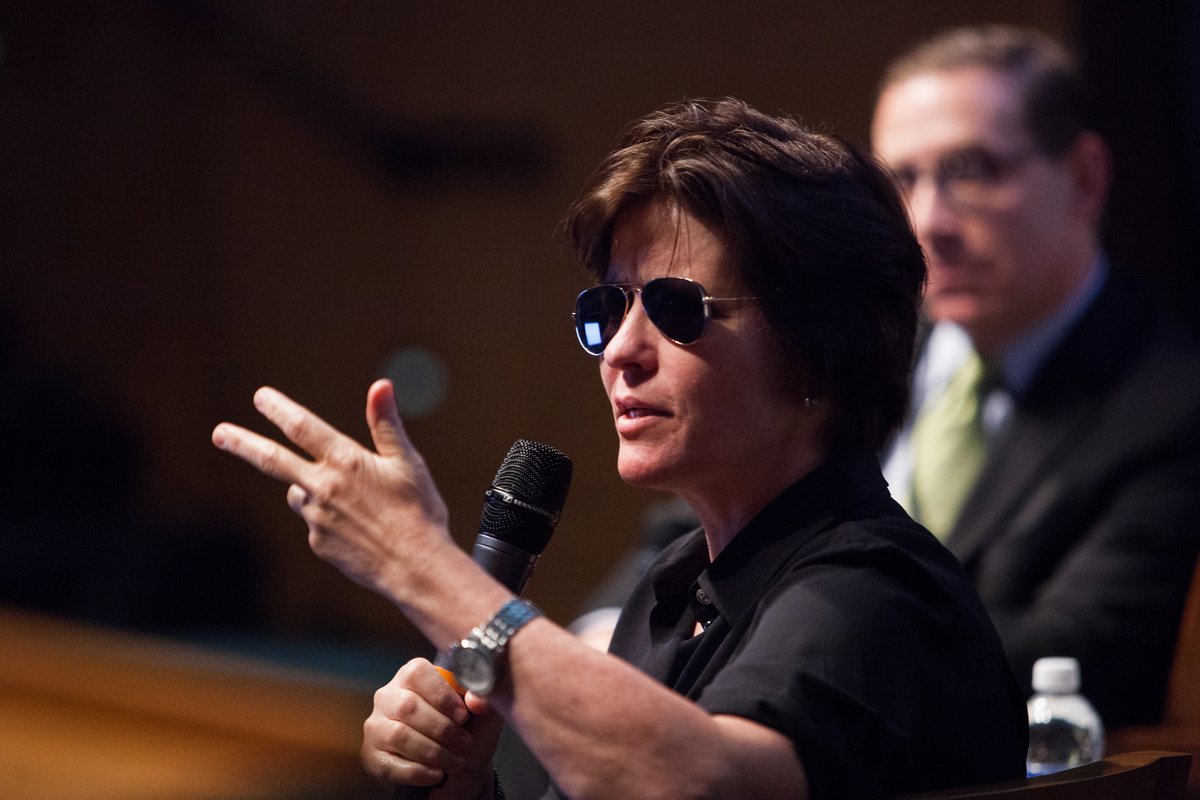 williamdcross's tweet photo. This prompt illustrates both the most common upside (new insight) and most common downside (common gut response) of ChatGPT. Swisher shown in the glasses I was imagining when typing this (Photo: Mary Kang/Knight Center). https://t.co/sQQqWliNWt
