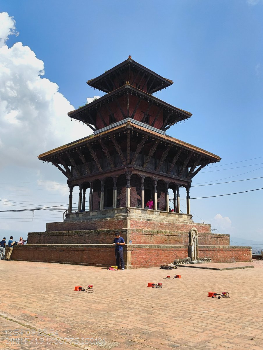 microtremor measurement <a href="/Kirtipur/">Bidur Dangol</a>, Nepal