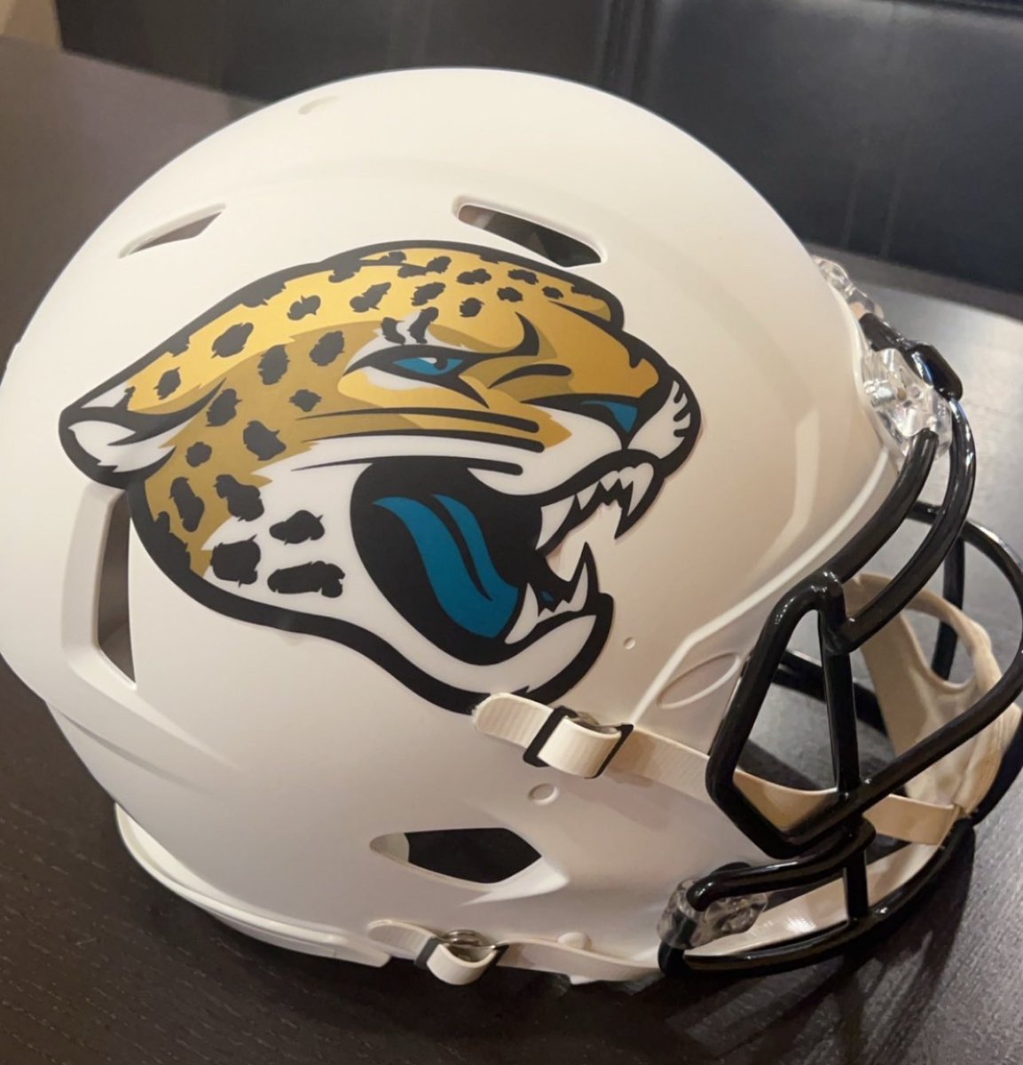 daverite's tweet image. 2024 NFL Alternate Helmet Collection @FB_Helmet_Guy @brandoschultz44 @tschultz22756 @dm14105twt @dolenga @nfleaka1 @bgerbs3 @errolgerber @tontic @mark_giangreco @BarstoolBigCat @Super70sSports