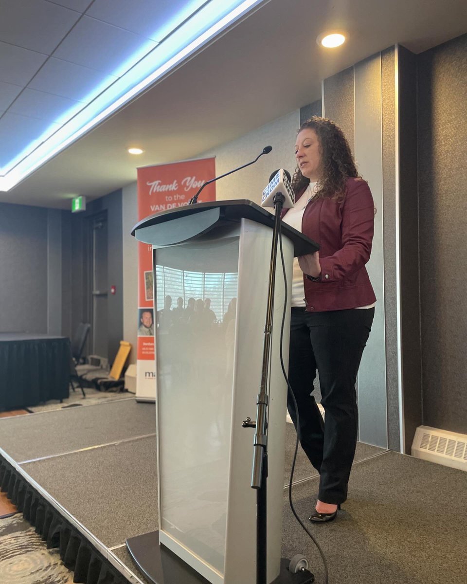 MaddReginaSk tweet media