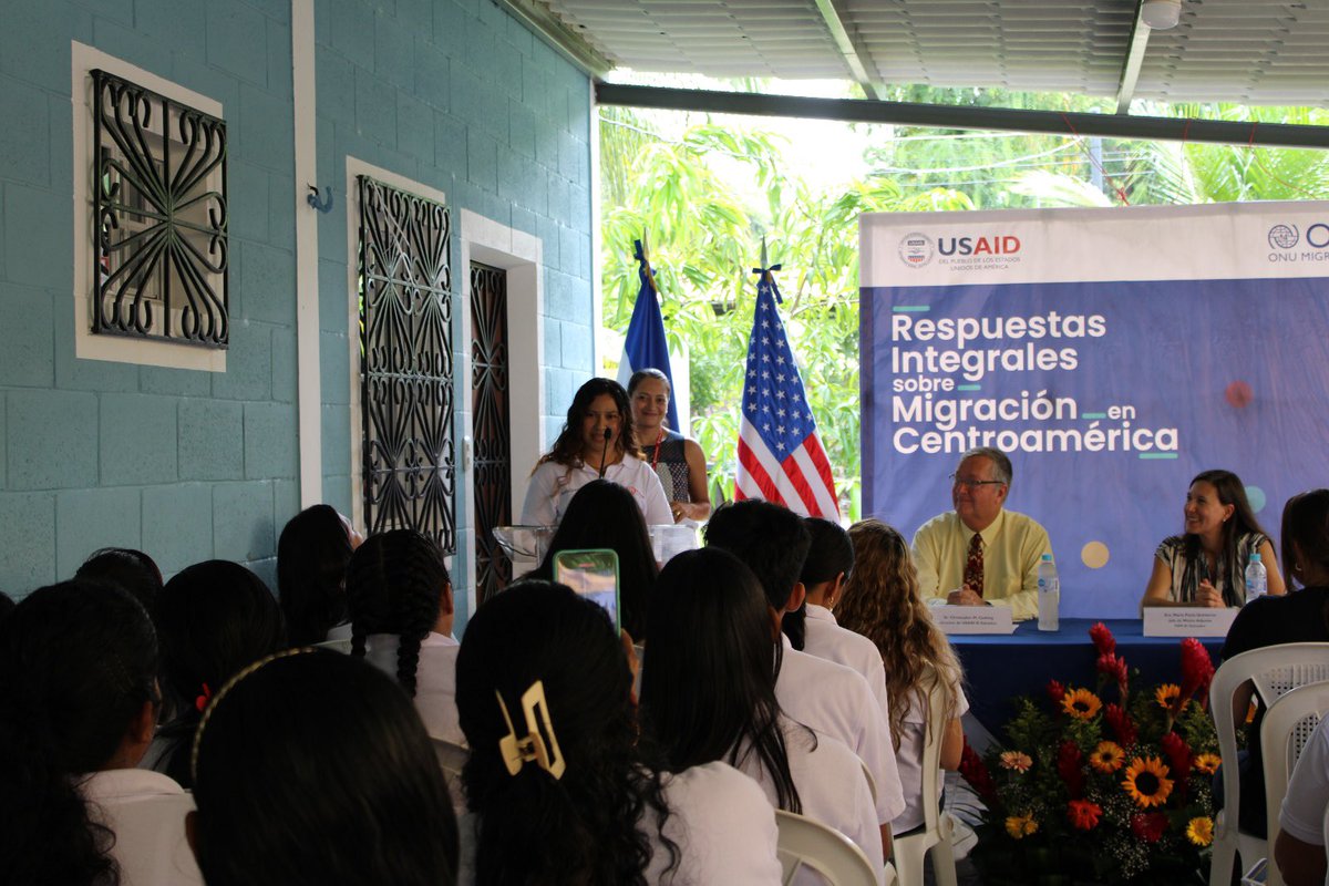 mariapquint's tweet photo. 🌟 Hoy celebramos el poder de la educación y el emprendimiento. Personas resilientes de Santa María Mizata han culminado su formación en cocina internacional, abriendo puertas a nuevas oportunidades. ¡Juntas y juntos construimos un futuro más inclusivo y próspero!  #OIM https://t.co/9SoSK7HZBX