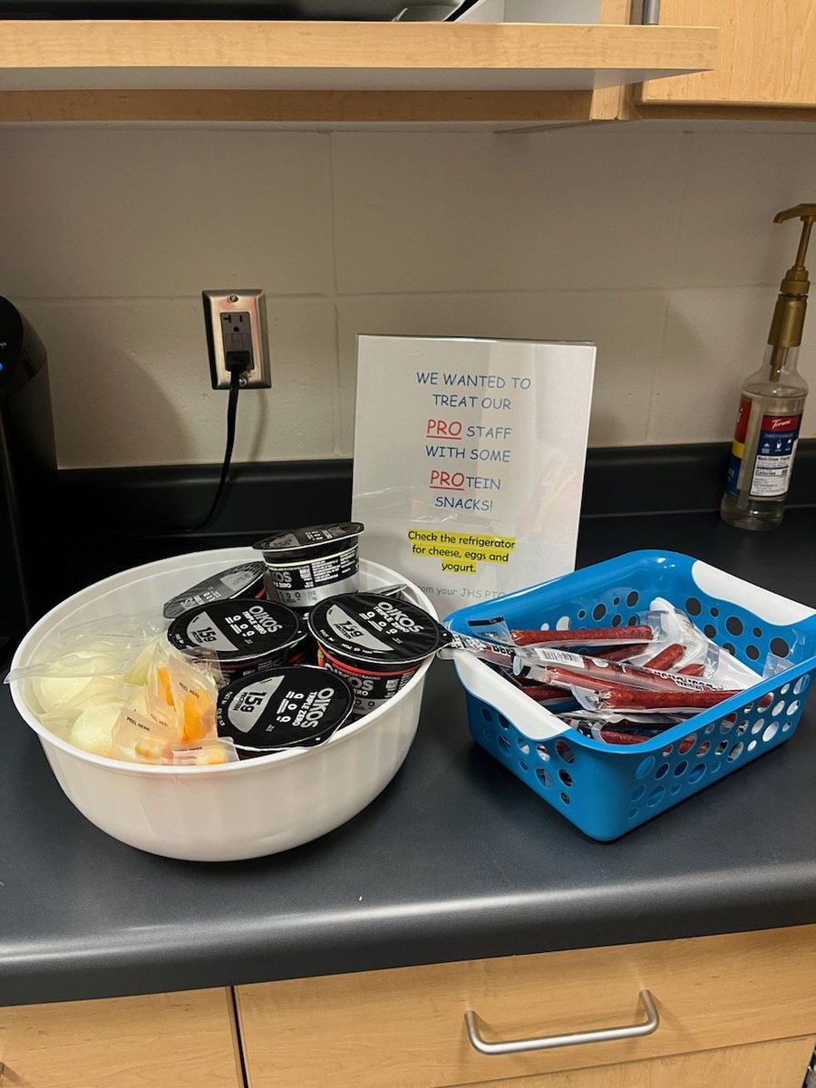 JHSPTO's tweet image. The PTO delivered September treats to staff today: protein based snacks. We love to treat our high school teachers!
We would be grateful if you would consider a donation to our PTO to help support our activities.  You can see more details at:
gofund.me/a37e6153