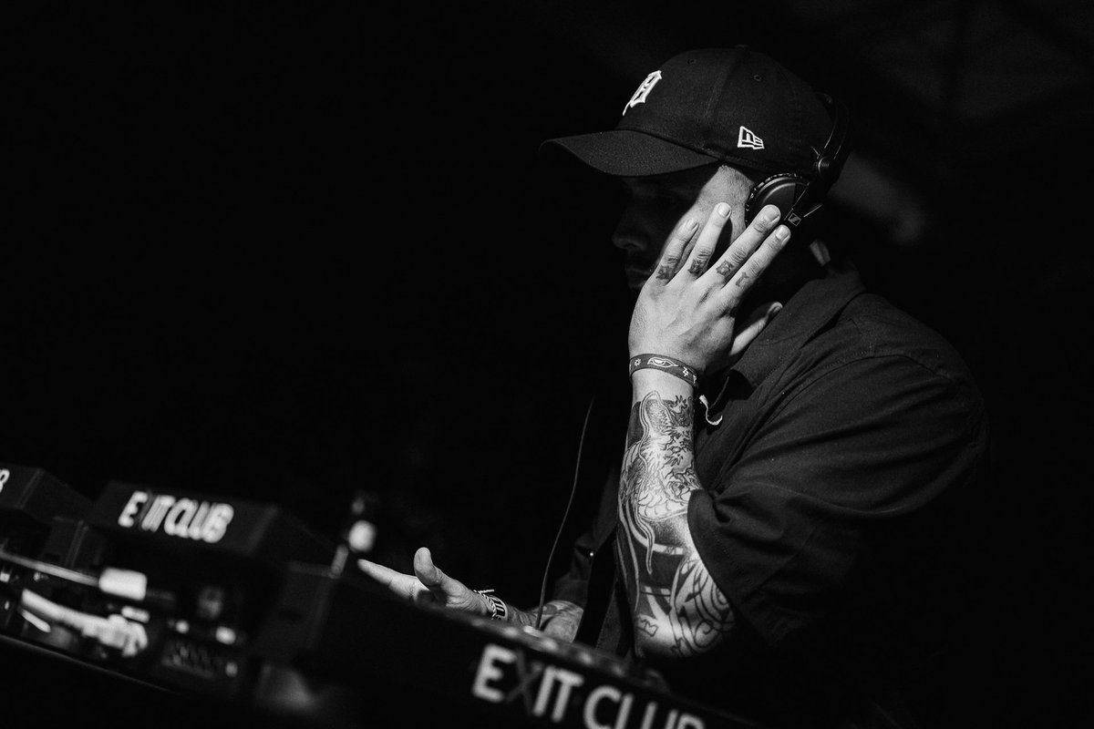 alejandrocc_10's tweet image. Una noche inolvidable, compartiendo booth con Lewis Fautzi. 

Muy contento con el trabajo realizado y la producción impecable del Ama Festival. Gracias a los que pasaron a escuchar mi set y a @Dievolutionco por la confianza para aportar mi sonido en esta gran noche. ⚕️