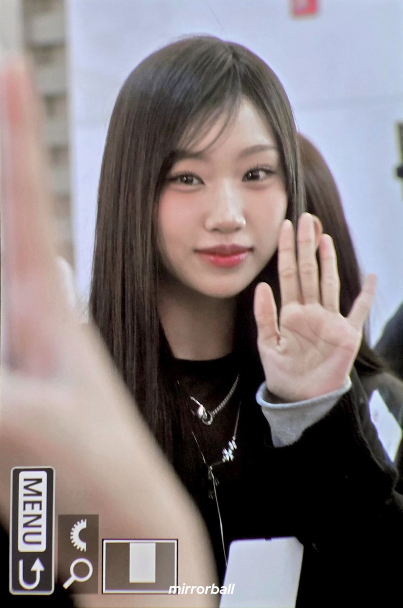 240925

안전비행 🤍 

#최정은 #JUNGEUN #이즈나 #IZNA