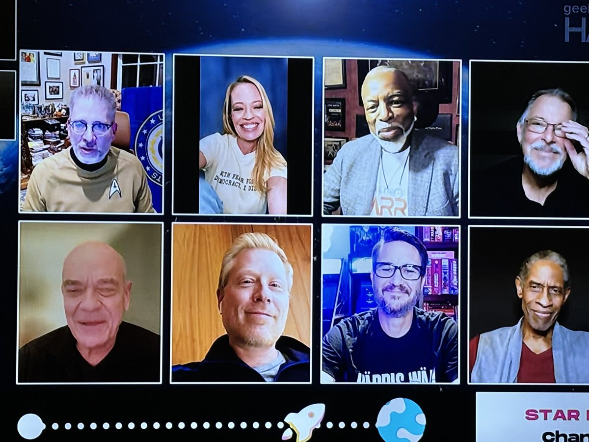 silvalis75's tweet photo. Star Trek Voyager!!!! Aaaah!!! @StarTrek @GeeksForHarris #VoteBlue #GeeksforHarris https://t.co/JICOU5PJJg