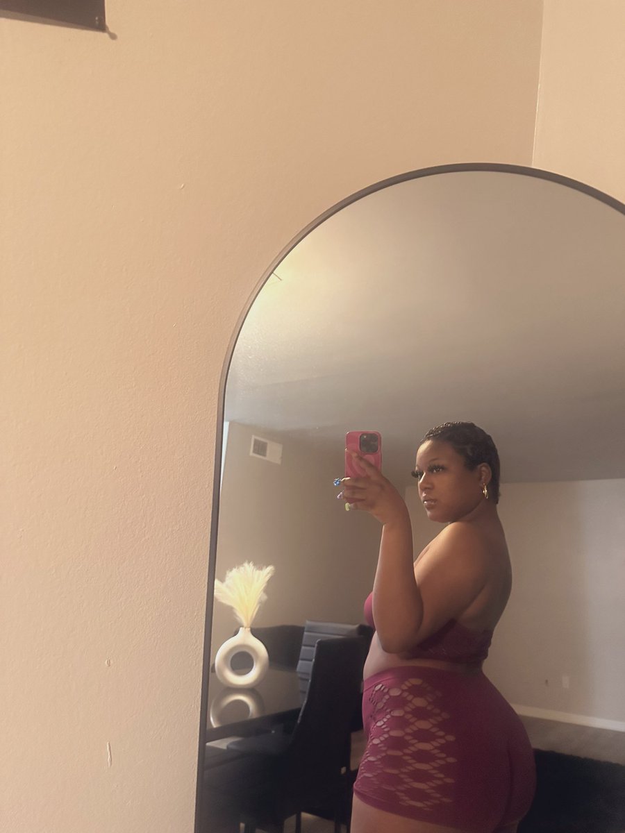 AutomaticQueen's tweet image. Mama💜