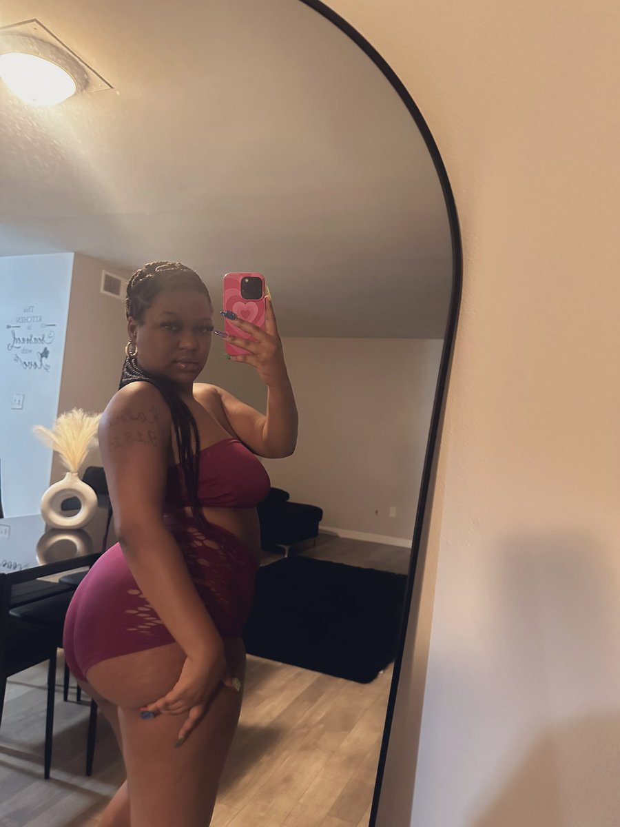 AutomaticQueen's tweet image. Mama💜