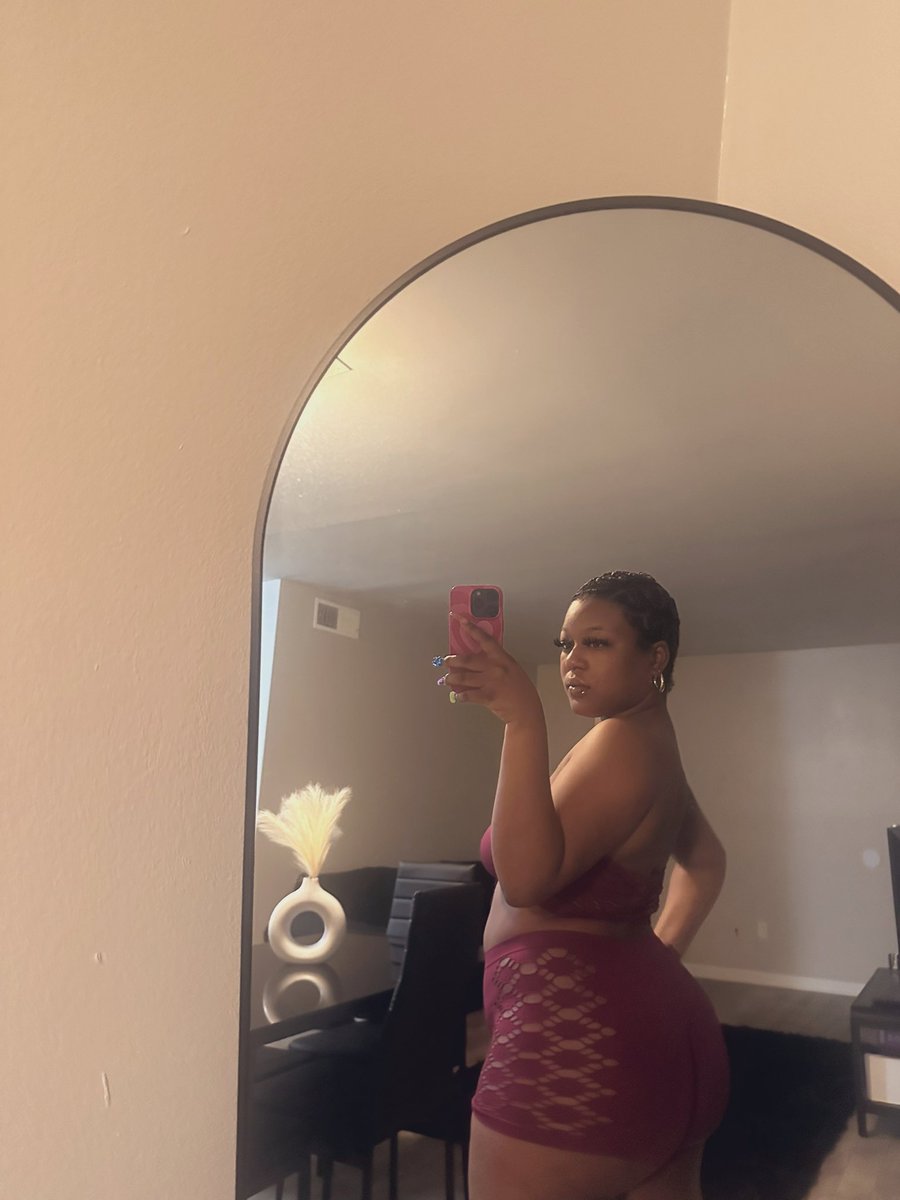 AutomaticQueen's tweet image. Mama💜